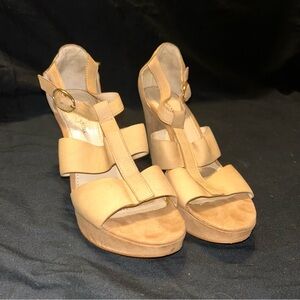 Jones New York Tan Wedge Sandals